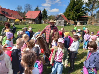 Pěšky za oslíkem