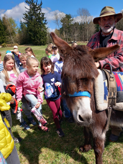 Pěšky za oslíkem