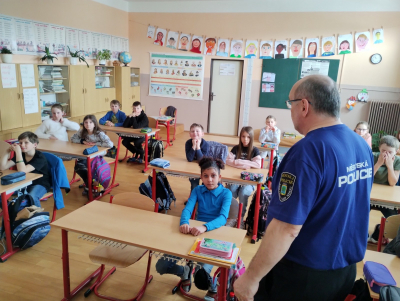 Policie ve škole
